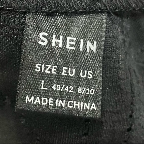 Black top with lace panels and crisscrossed front X straps / M / NWOT - Picture 10 of 11